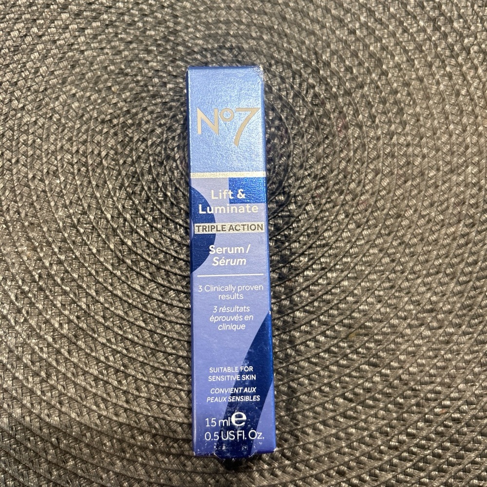 No 7 lift and luminate triple action serum
